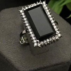 silver-plated ring with monalisa stone (black)