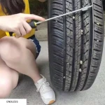 2 in 1 Car Tire Stone Cleaning Hook